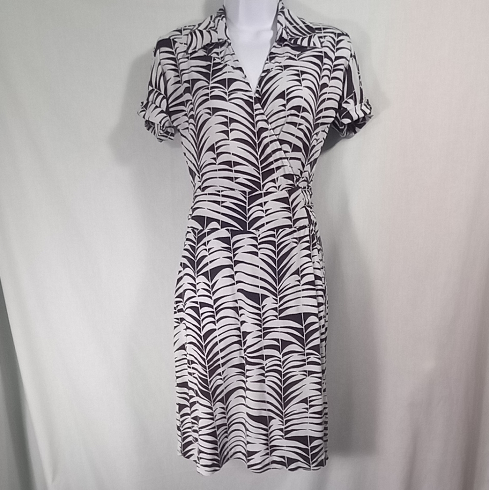 Banana Republic Black White Palm Print Short Sleeve Wrap Dress Size M